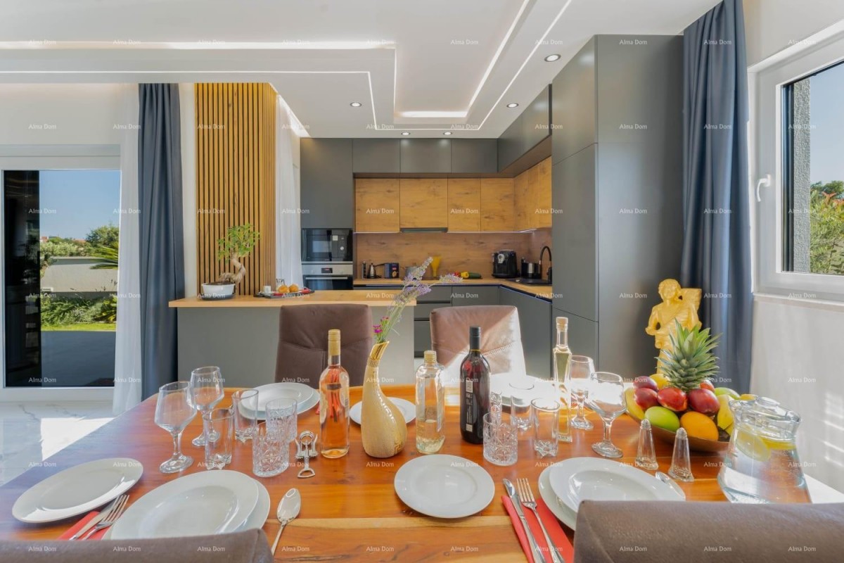 A modern house with a pool in a great location, Medulin! 6