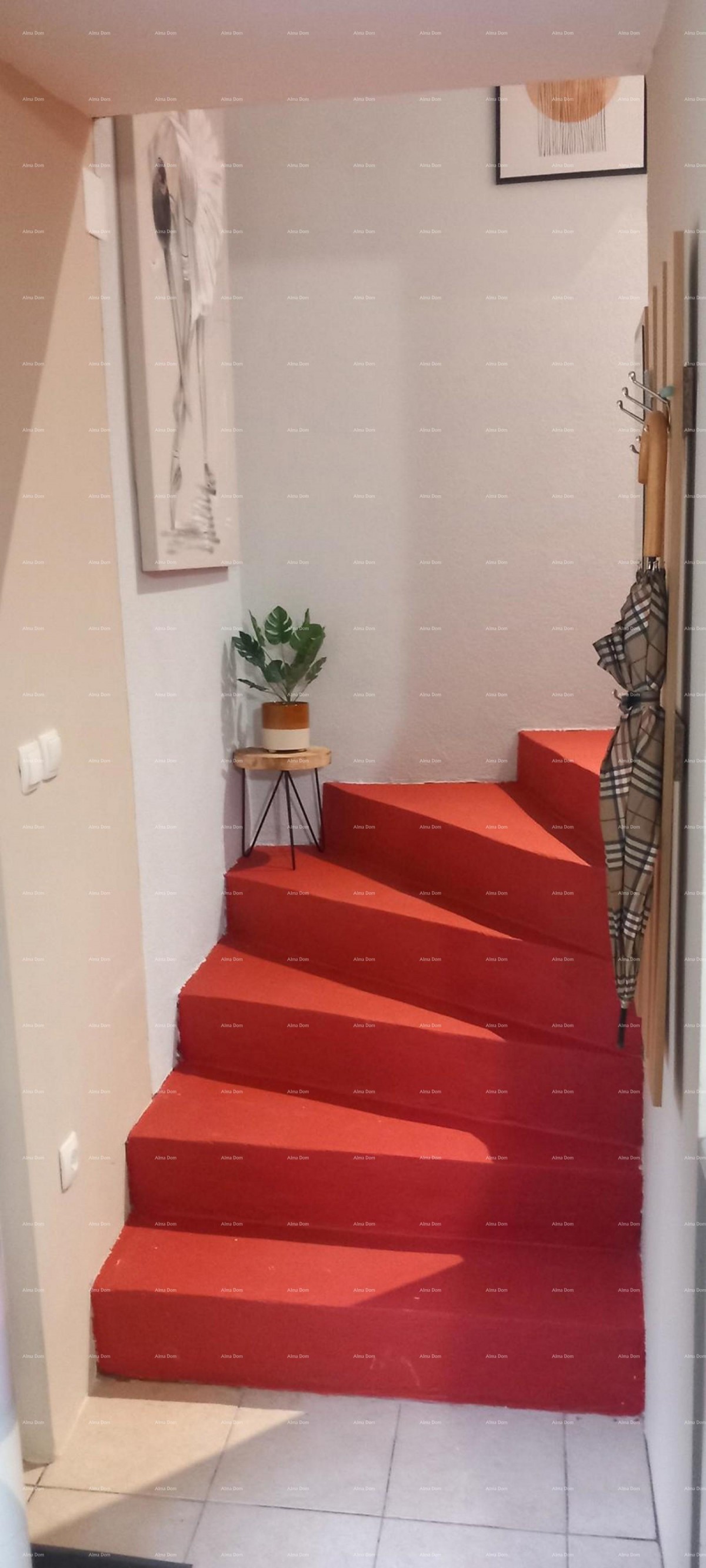 Prodaje se lijepo uređen stan, Kavran 12