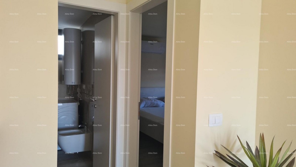 Modern apartment with parking space and storage in block F, near Umag! 13