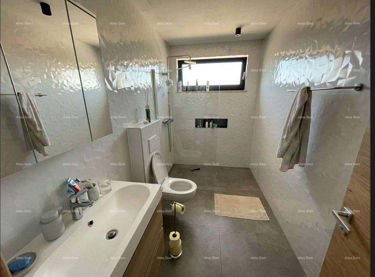 Современная вилла в Истрии с видом на море, крытой террасой и ухоженным садом – 800 м от пляжа 3