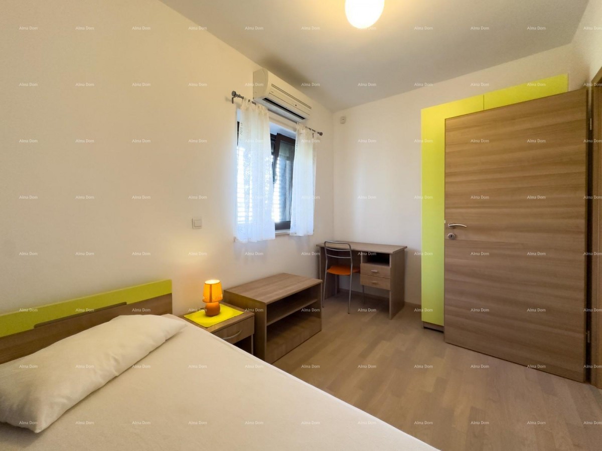 Bellissima casa con piscina a Pola, ideale per famiglie o investimento. 38