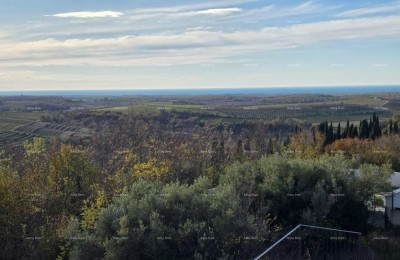 Buje – Attractive Land with a Sea View