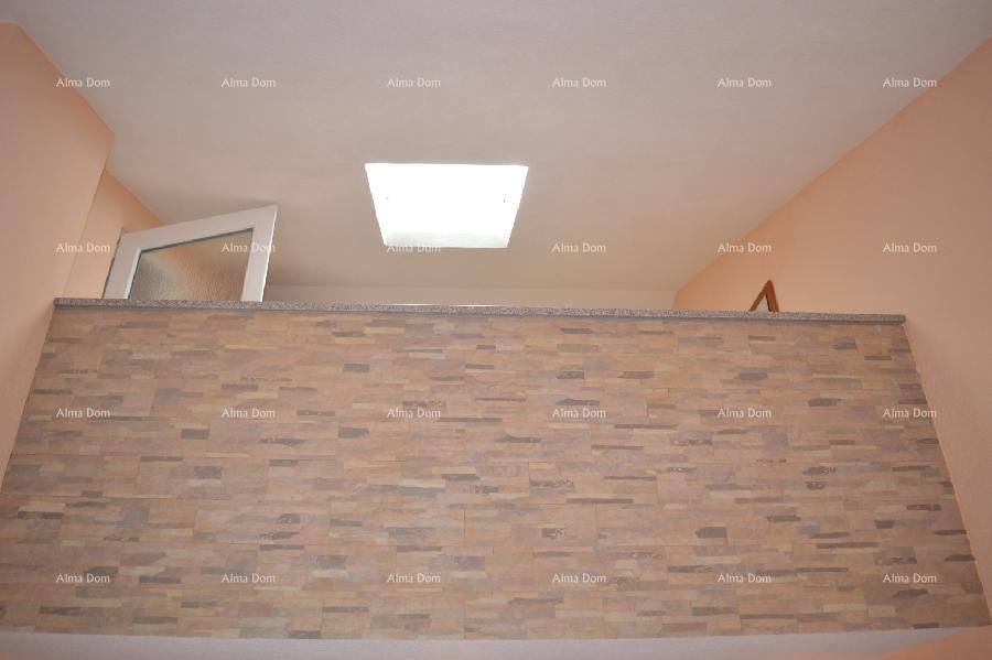 House with four separate apartments. 1 km to Verudela. 12