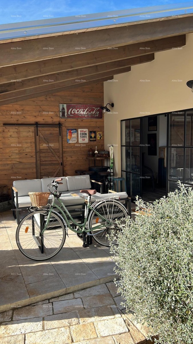 Prekrasna rustikalna hiša s bazenom in manjšim objektom 13