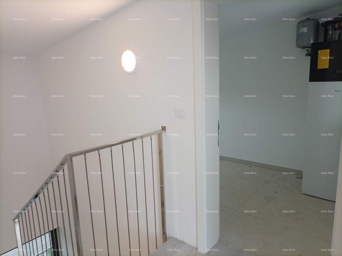 Moderní rekreační vila v uzavřeném komplexu s vilami na pobřeží moře. 32