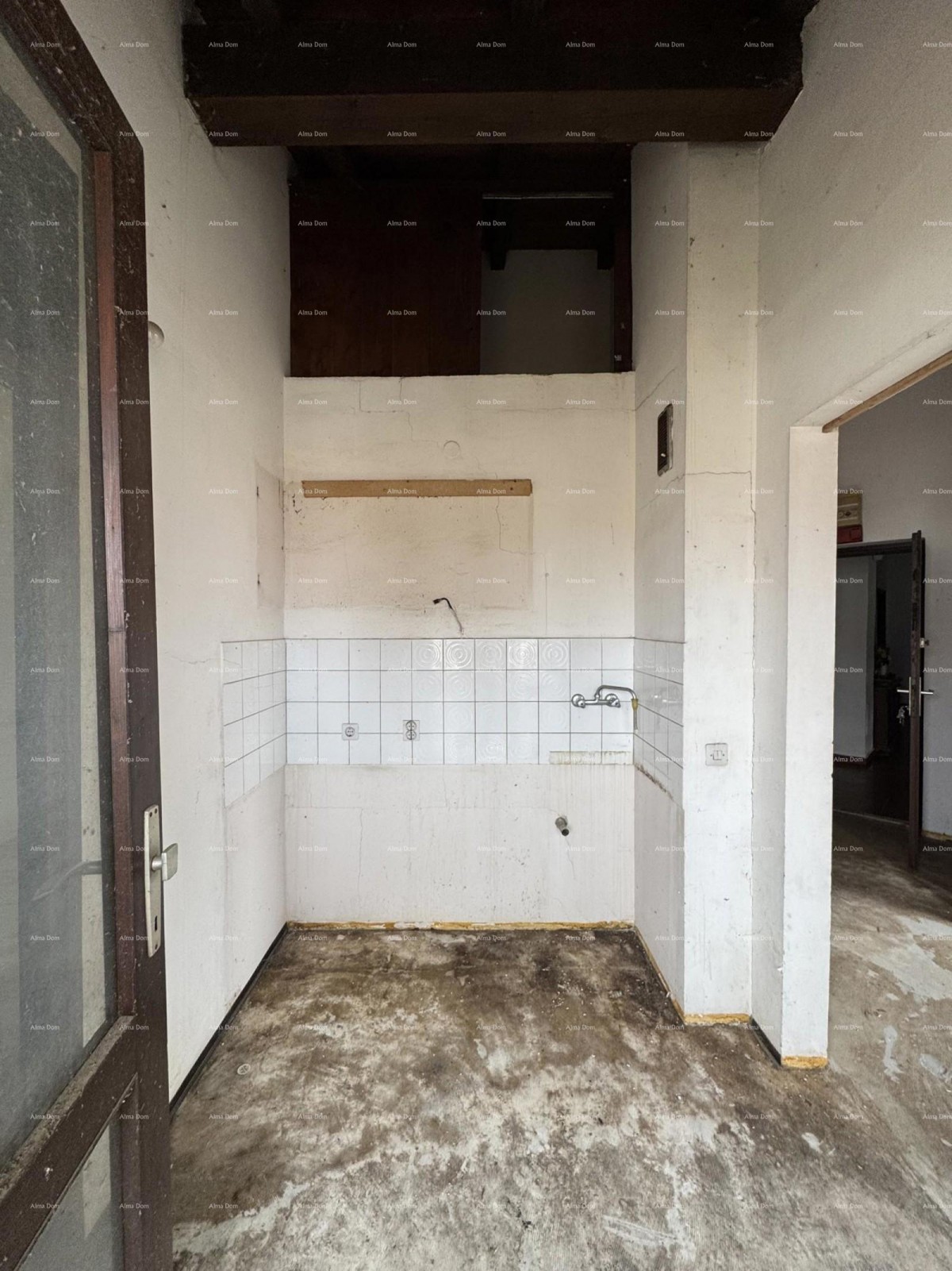 Червар Порат – 2-комнатная квартира с галереей, 100 м от моря 5