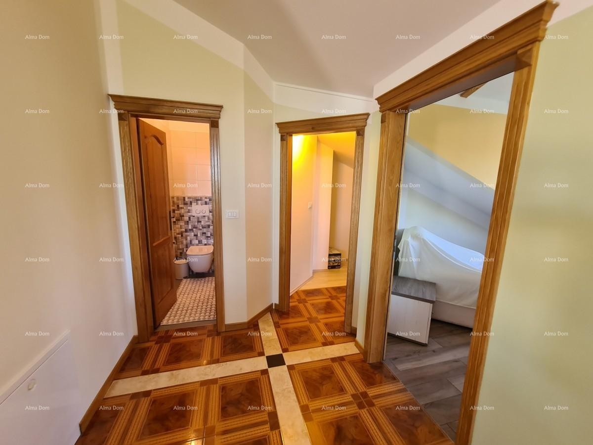 Istra. Premantura.Troetažni stan s krovnom terasom! 100 metara do mora. 29