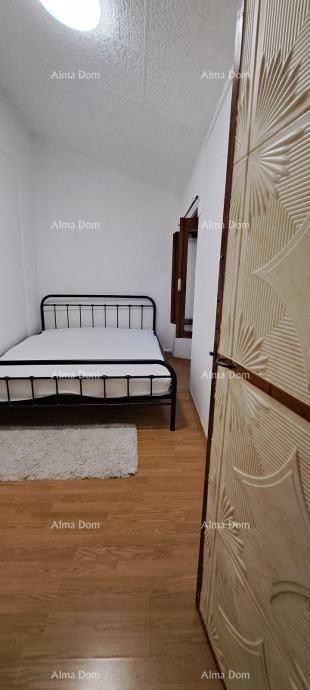 For sale: Renovated stone house in the center of the town of Vodnjan. 4
