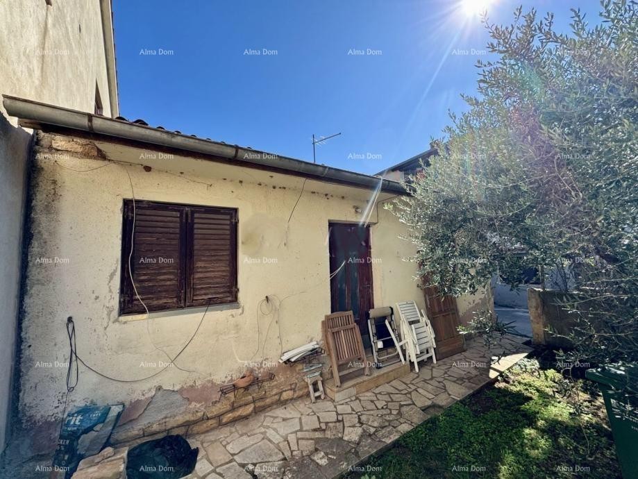 Hiša 246 m² z dvoriščem – Pomer 14