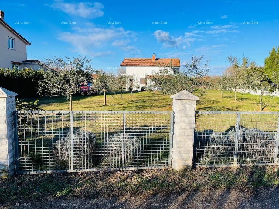 LOBORIKA – KUĆA S VELIKOM OKUĆNICOM I GRAĐEVINSKIM PARCELAMA 18