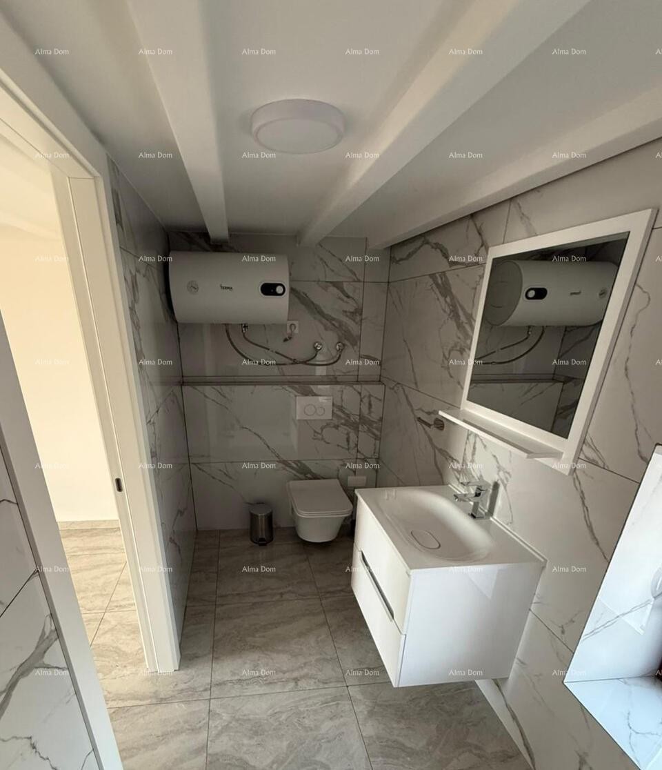 ПОРЕЧ, Реновированный каменный дом с видом на море 27