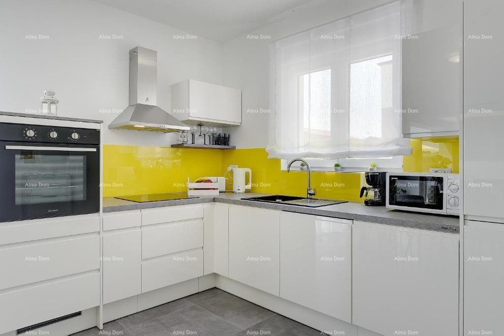 Moderna hiša z bazenom! Blizu Pule! 8