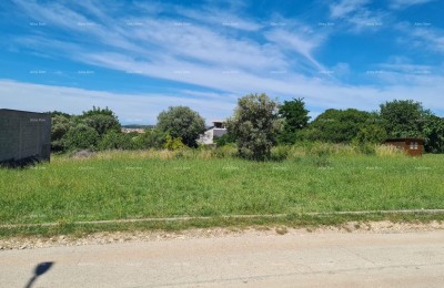 Medulin, Na prodaj je gradbena parcela, 600 m²