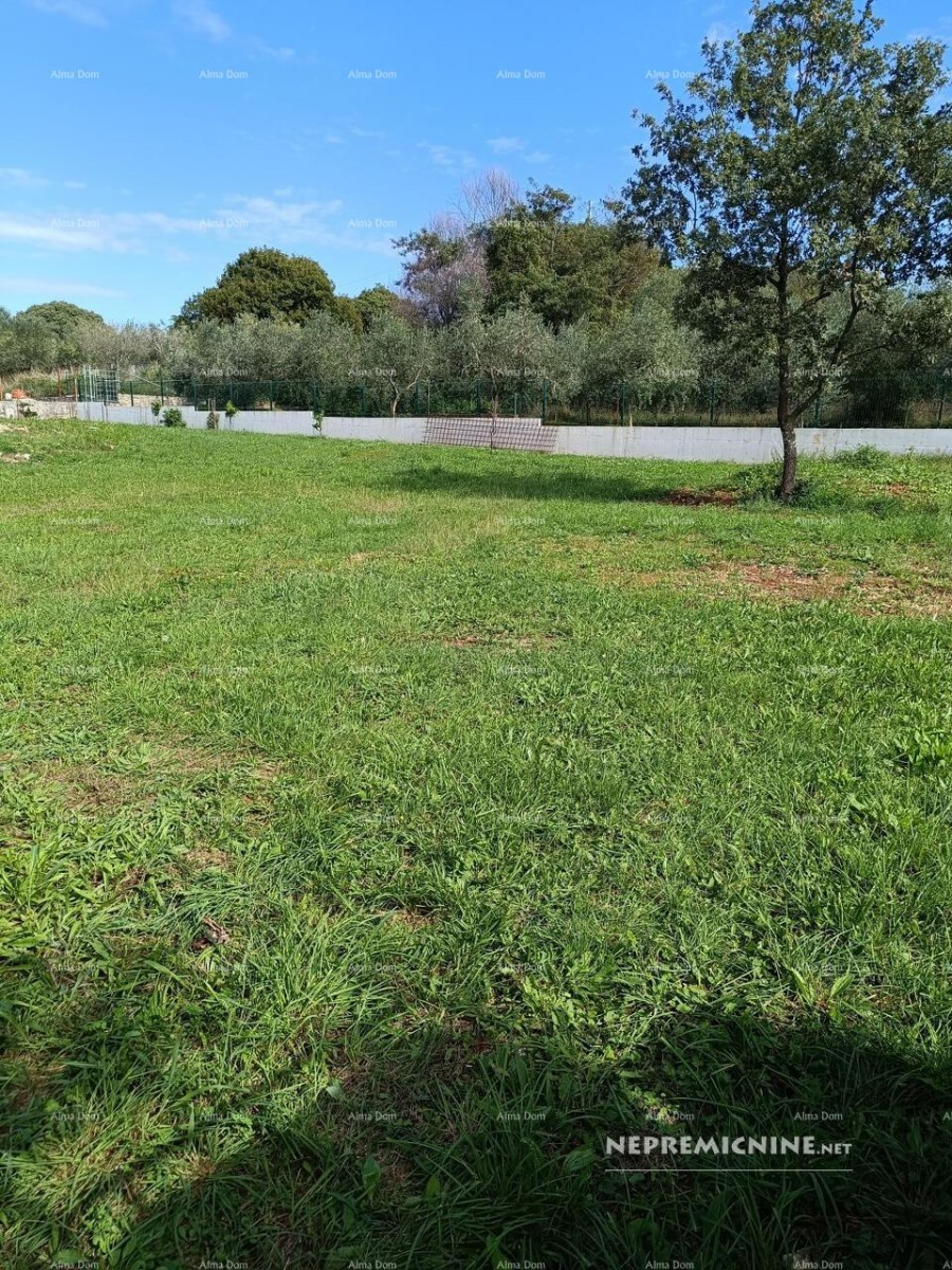 Kaštel – Terreno edificabile di 800 m² con vista mare 1