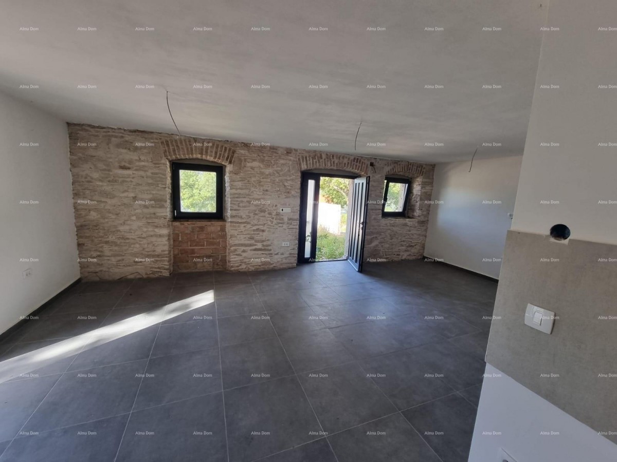 Prodaje se kuća s bazenom i pogledom na more – mirno selo Raša 4