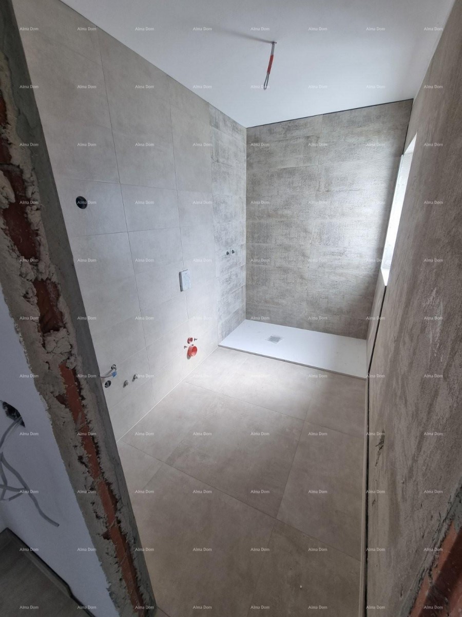 Prodaje se kuća s bazenom i pogledom na more – mirno selo Raša 9