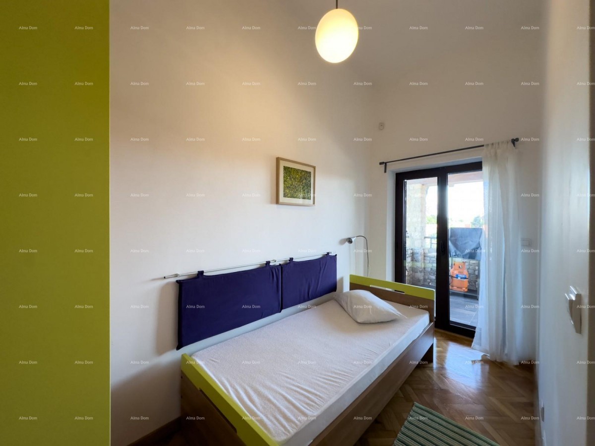 Bellissima casa con piscina a Pola, ideale per famiglie o investimento. 20