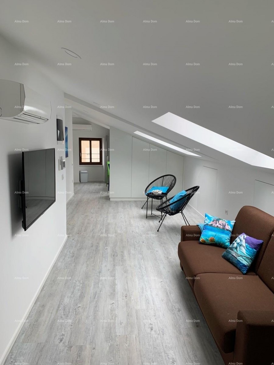 Прекрасный дом с тремя зарегистрированными апартаментами в старой части города Пореч! 43