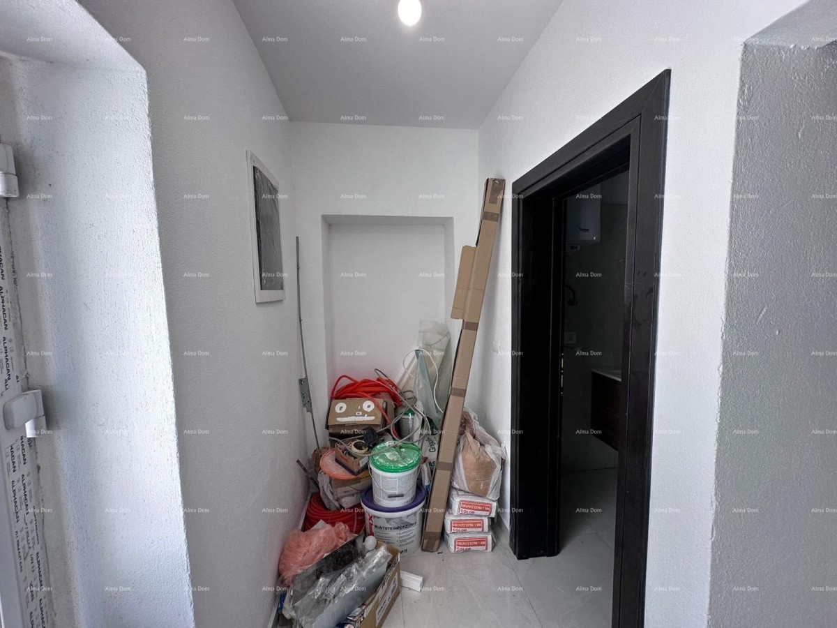 Prodaja fantastične hiše s tremi stanovi v Medulinu! 26