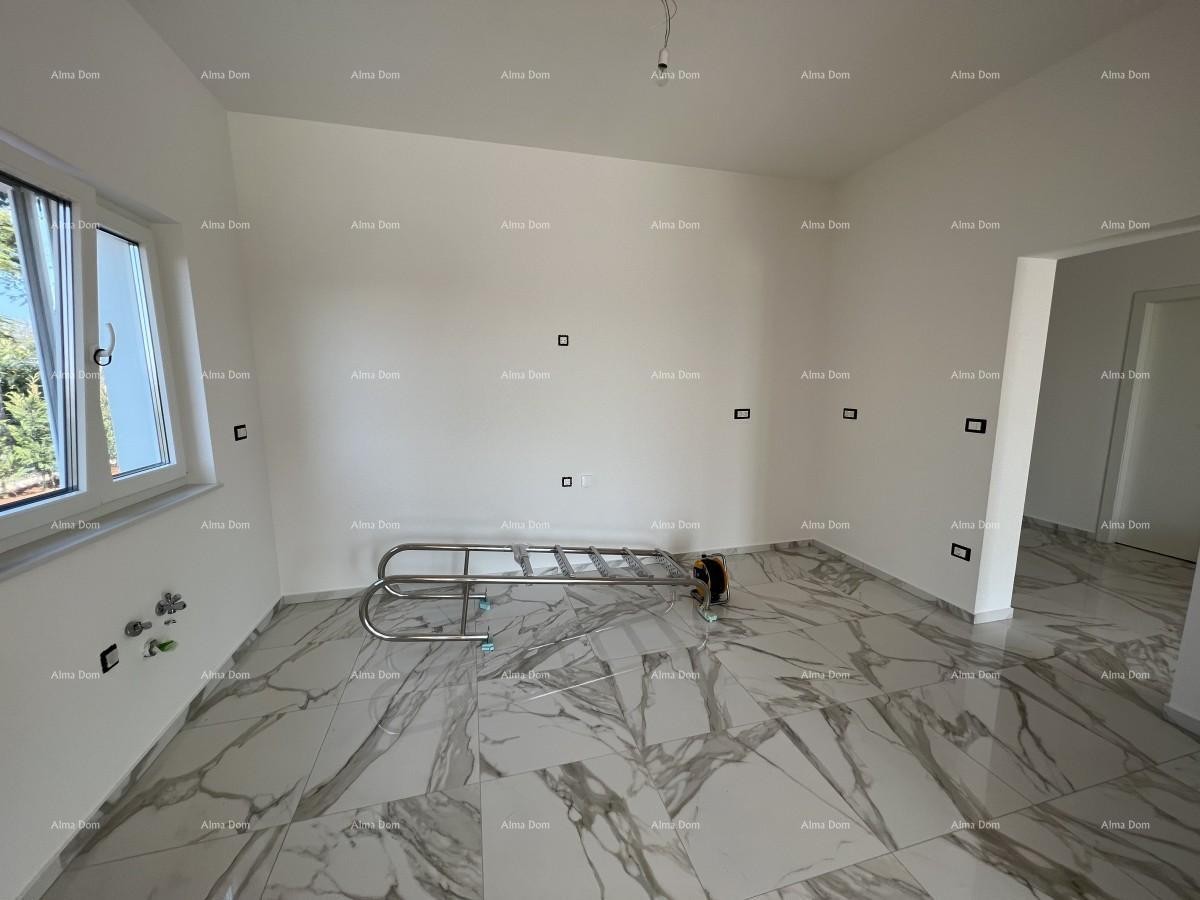 New  house with pool, modernly decorated. 7 km to the center of Porec. 12