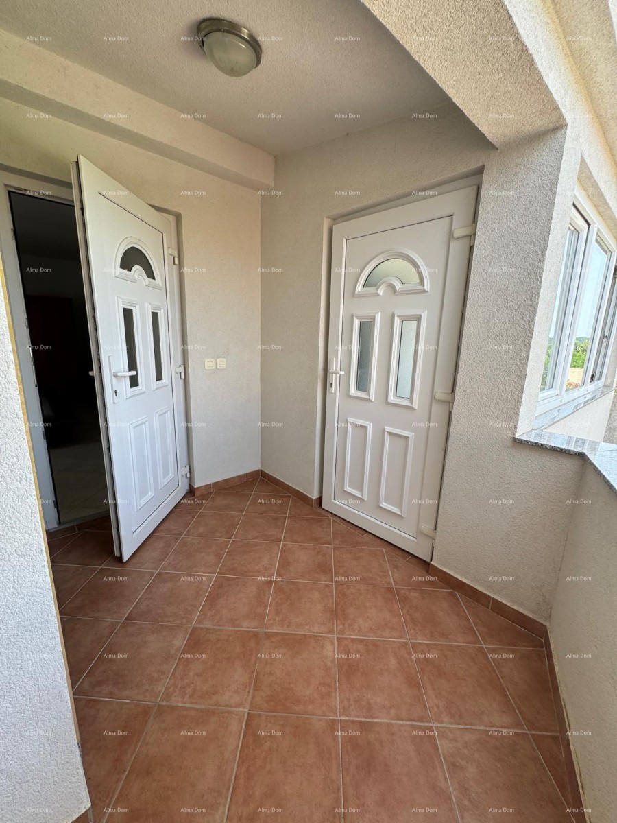 Hiša s pomožnim objektom. Medulin. 11