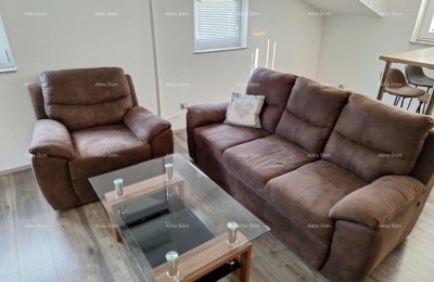 TAR – VABRIGA, STAN V PODKROVLJU, 84 m2