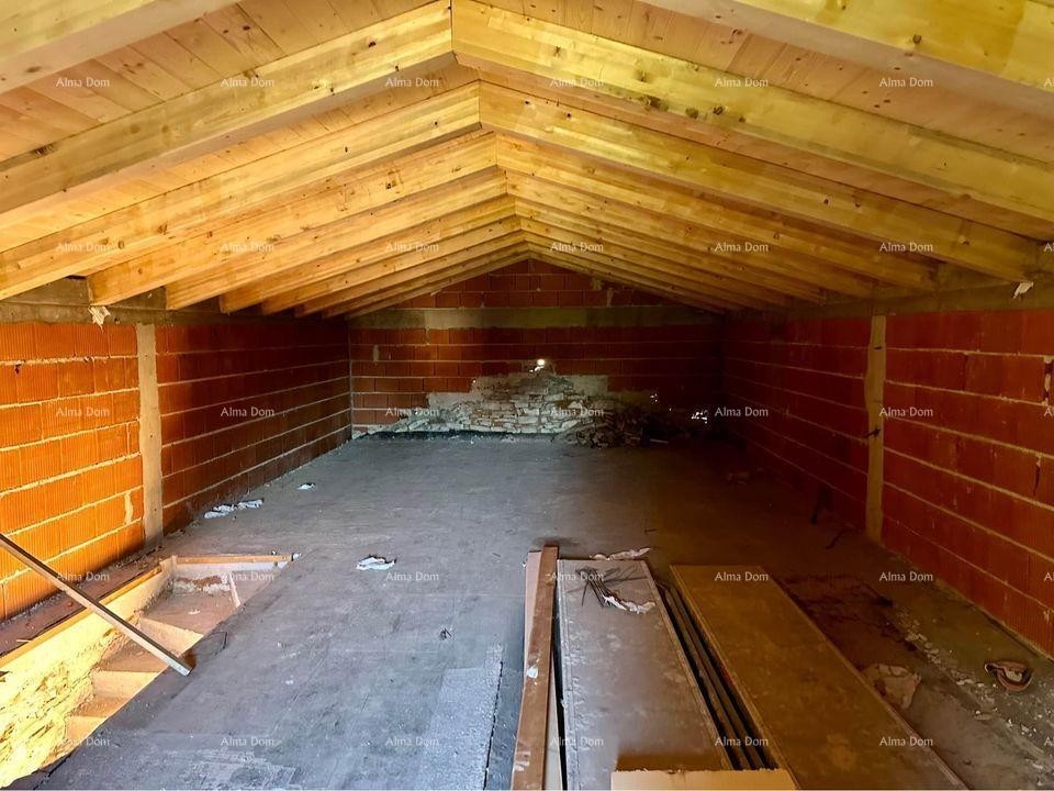 NA PRODAJU: KUĆA U TIJEKU RENOVACIJE U SRCU KANFANARA 6