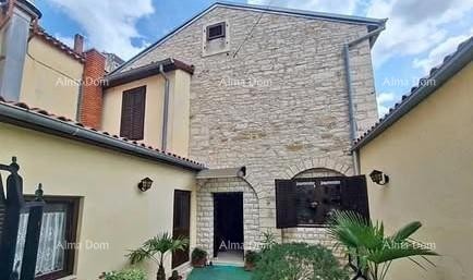 Kuća. Buje. 1