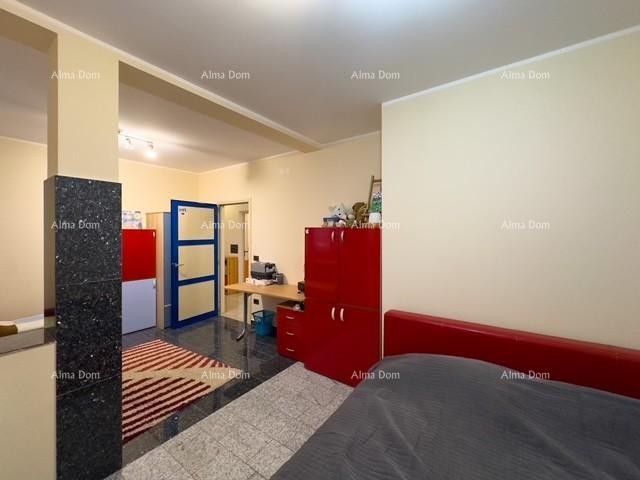 Bale: Prostrana vila s bazenom i kućom za goste 22