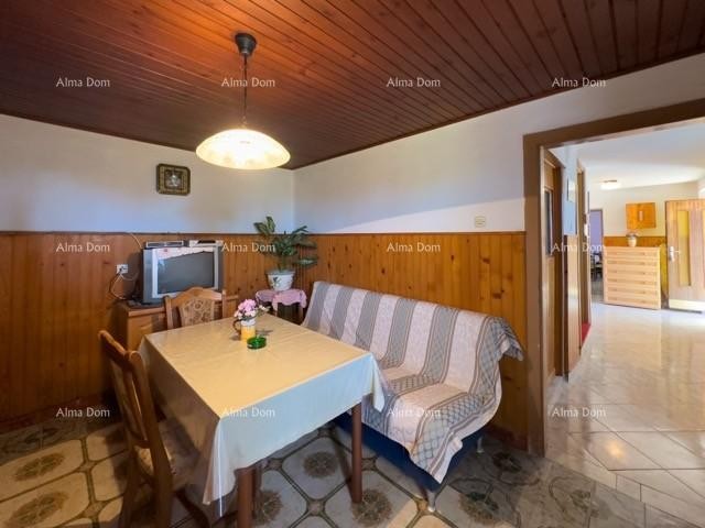 Мы продаем большой отдельно стоящий дом с просторным двором! 18