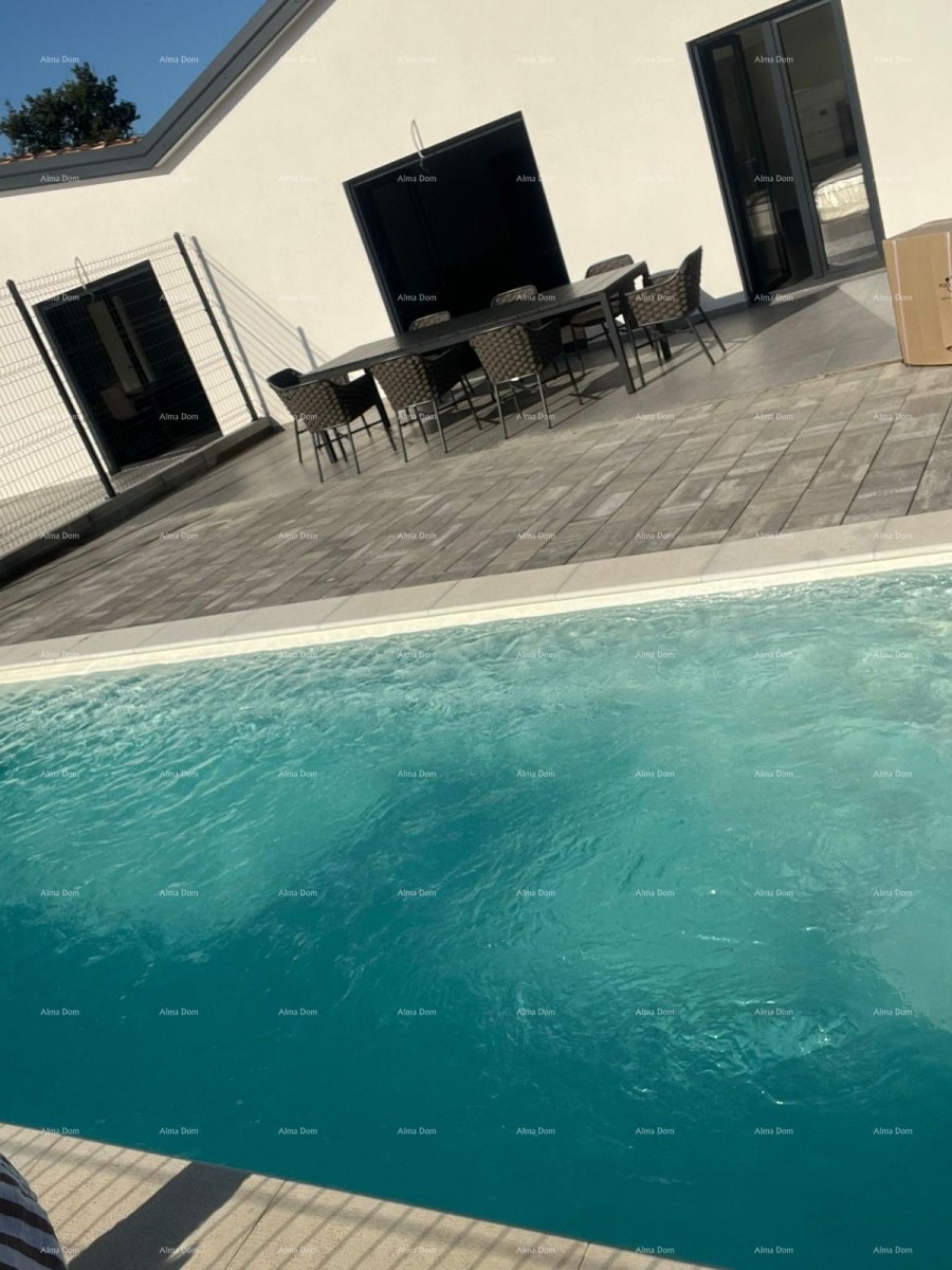 Vendita - casa bifamiliare con piscina riscaldata, nei dintorni di Poreč! 3