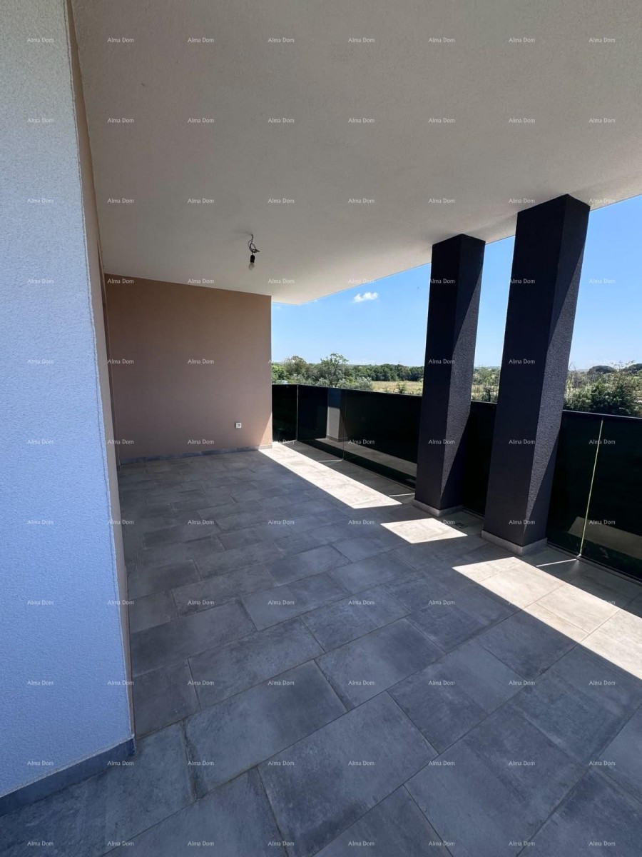 Moderno trilocale con grande terrazza e 2 posti auto 11