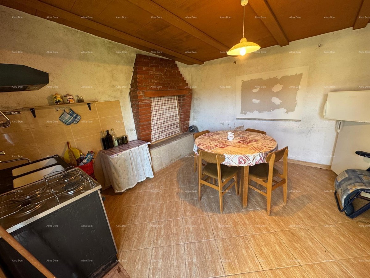 House in the center of Marčane with 2 apartments, a cellar, and a workshop 20