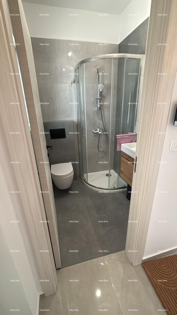 ŠIŠAN, kuća s dvije stambene jedinice, 195 m2 13