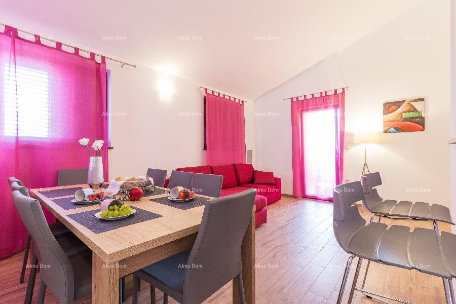 Valdebek. Detached house with a pool and jacuzzi! Close to the center of the city of Pula. 19