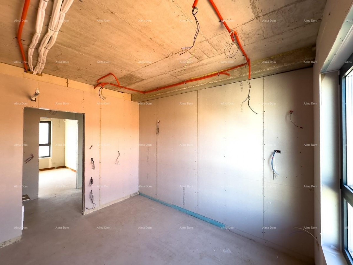 Prodajemo stan na drugom katu male zgrade!  Štinjan. 17