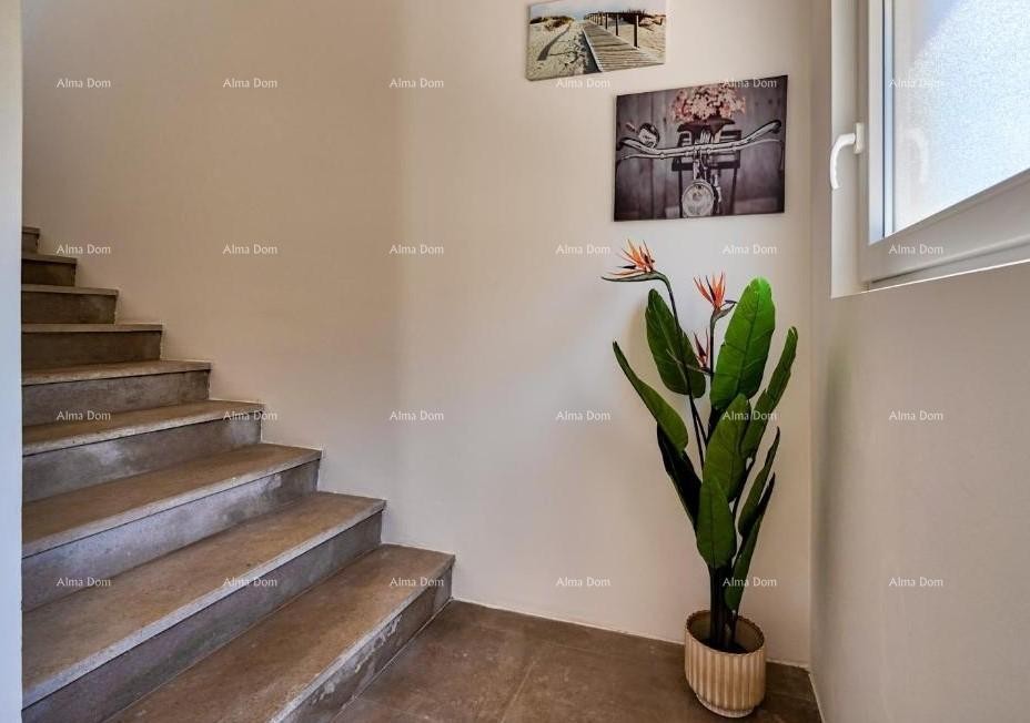 Prodaje se kuća s bazenom i pogledom na more – Ližnjan 23