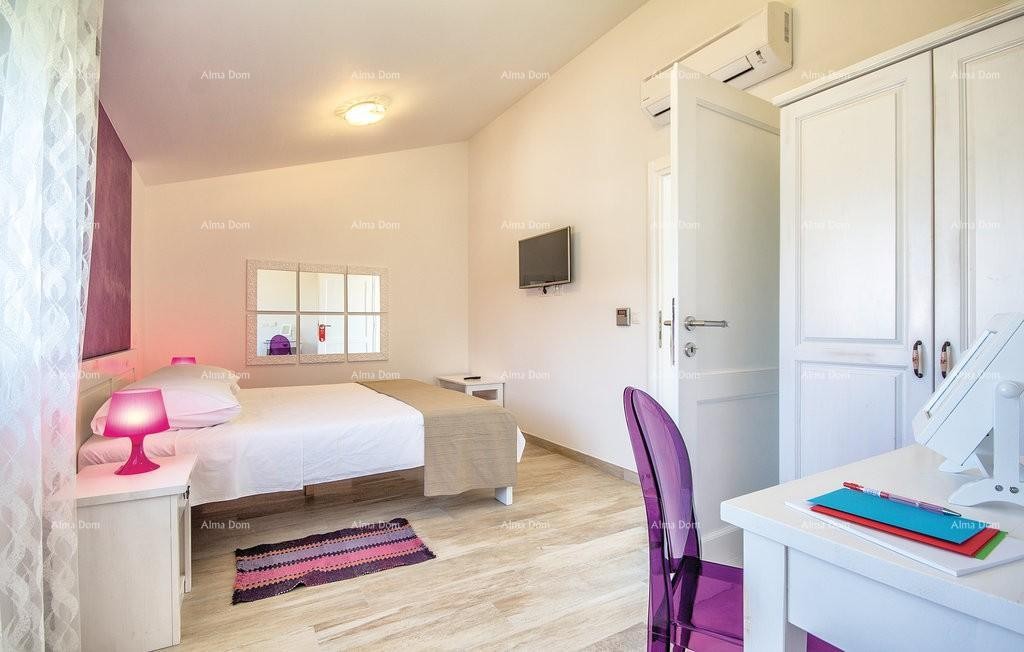 Premantura, samostojeća kuća sa 5 spavaćih soba.Blizina mora . 34