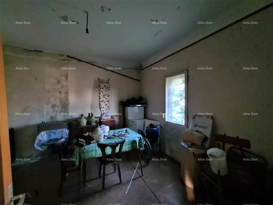 Продается старый истарский каменный дом с видом на Грожнян. 4