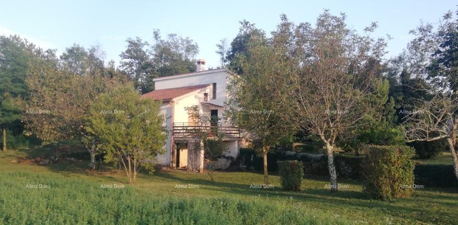 Građevinsko zemljište s legaliziranom nekretninom Pariži općina Pazin 1