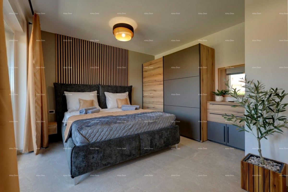 Moderna vila z bazenom in savno, Marčana! 15