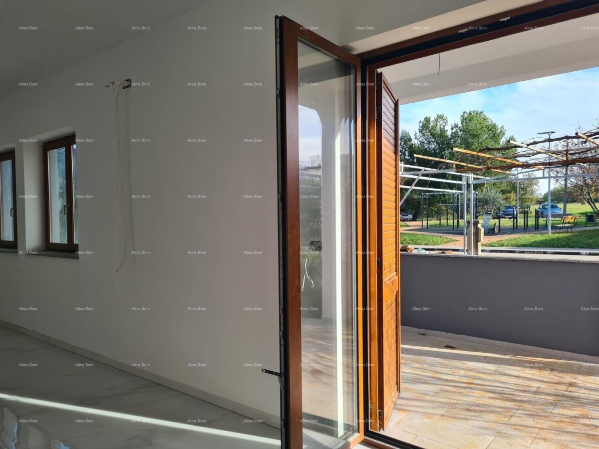 Пореч – просторная квартира на первом этаже с двором 12