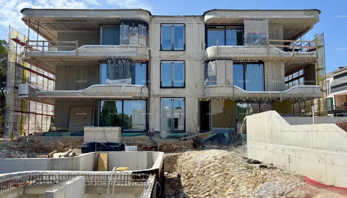 ROVINJ - prodaja stana u luksuznoj rezidenciji uz more / S16 1