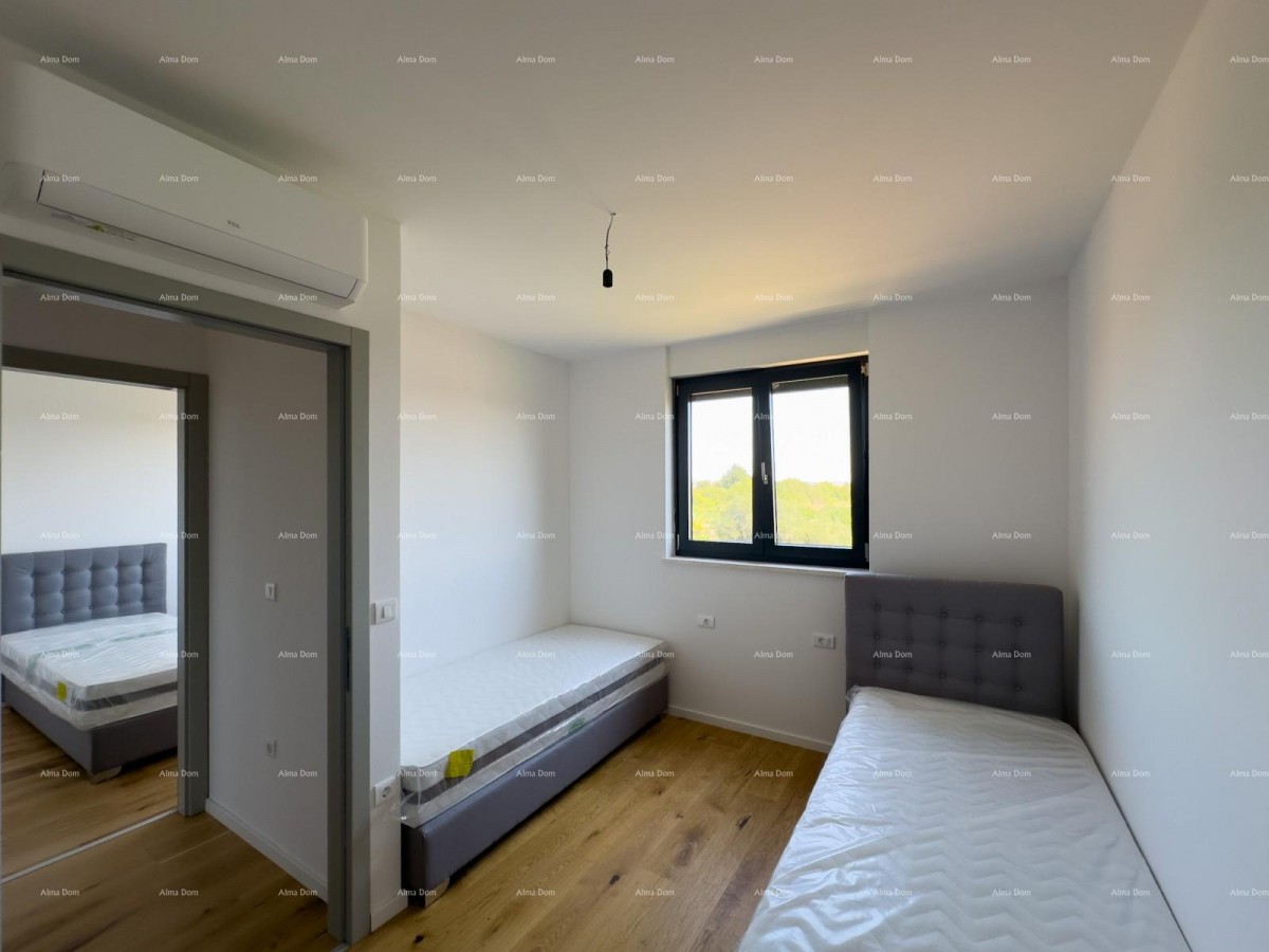 Spacious apartment in Pula with three bedrooms and modern amenities near the city center 27