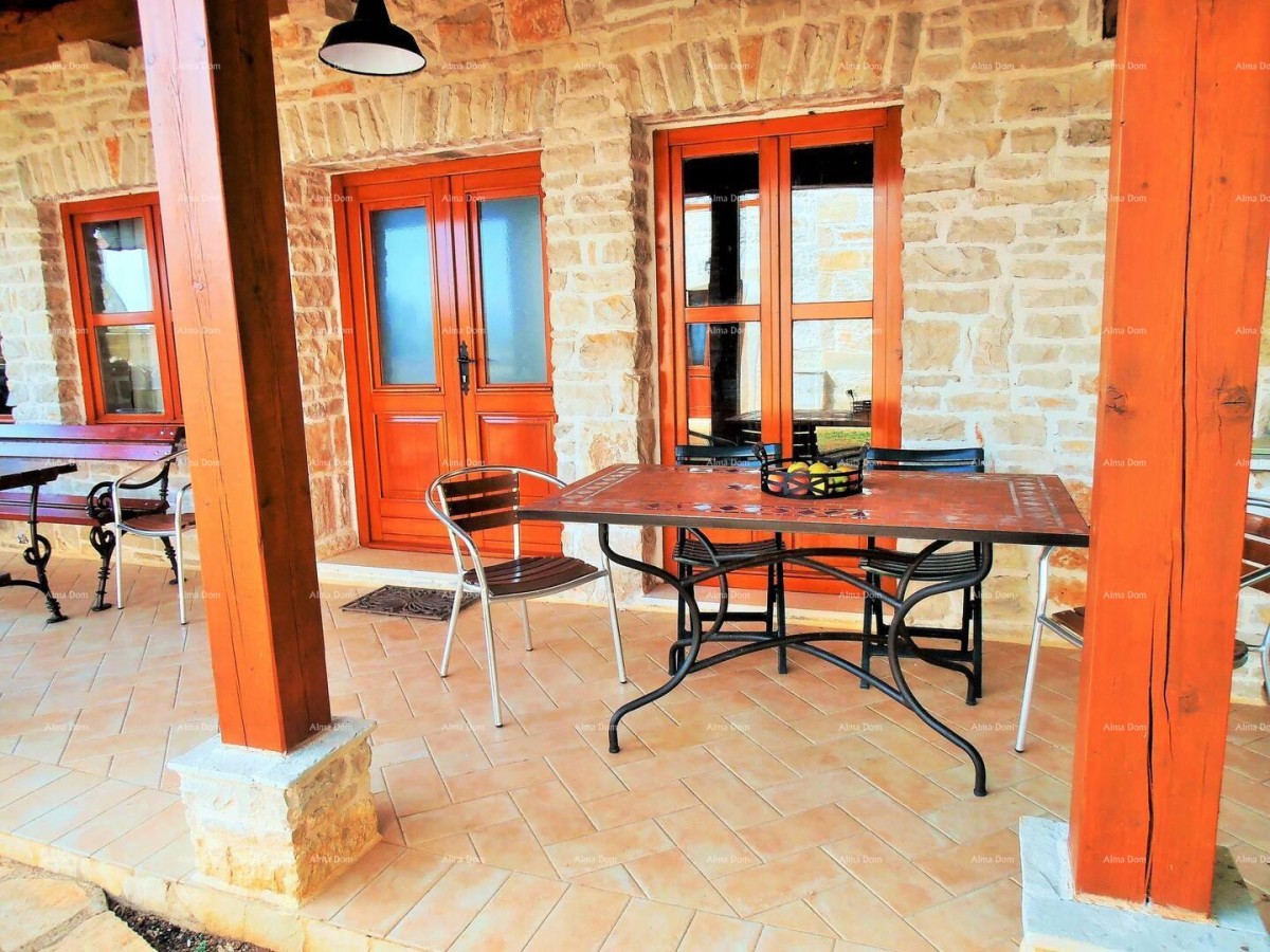 Marčana. Two stone houses with a swimming pool. 18