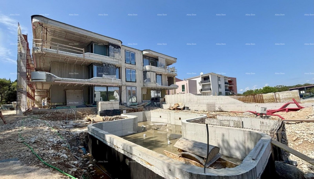 ROVINJ - stanovanje naprodaj v luksuzni rezidenci ob morju / S11 10