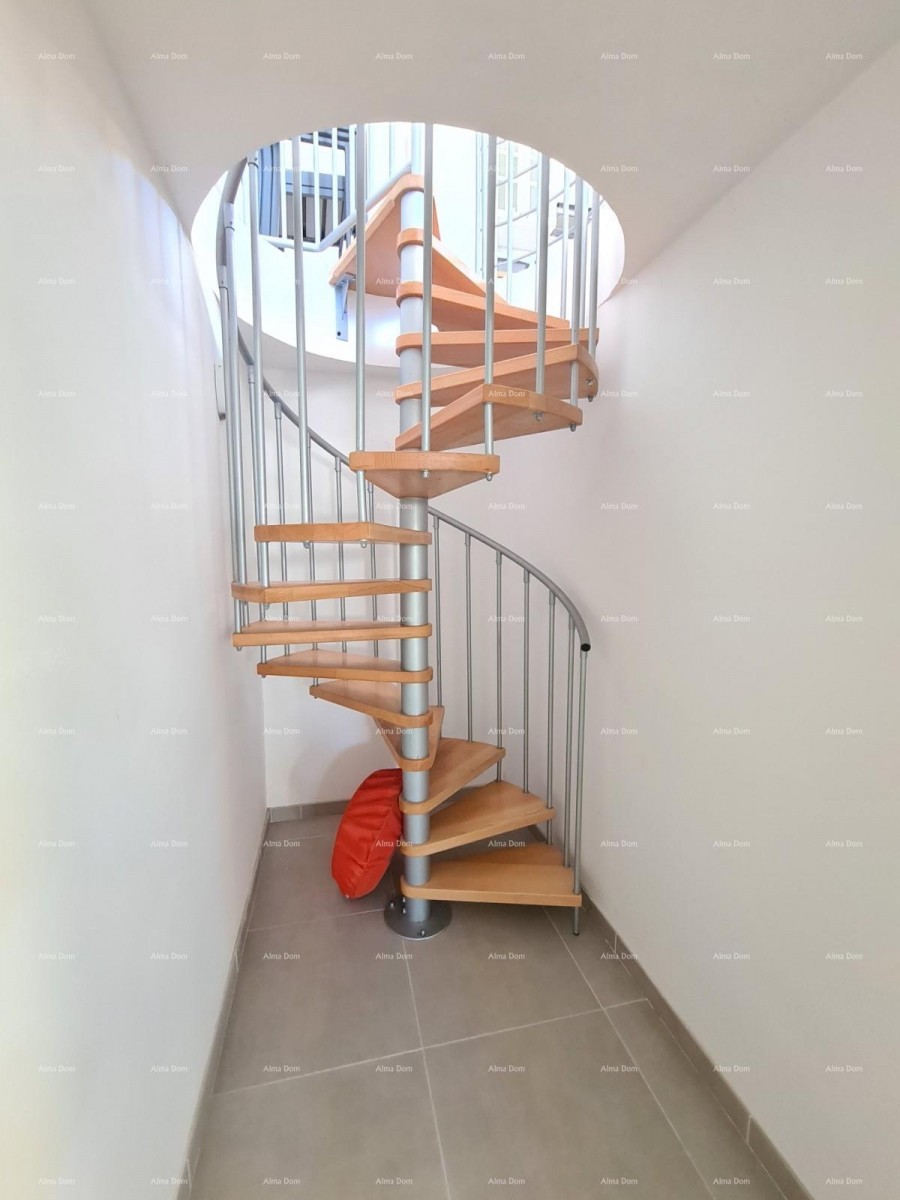 Peroj!  Stanovanje z dvoriščem! 20