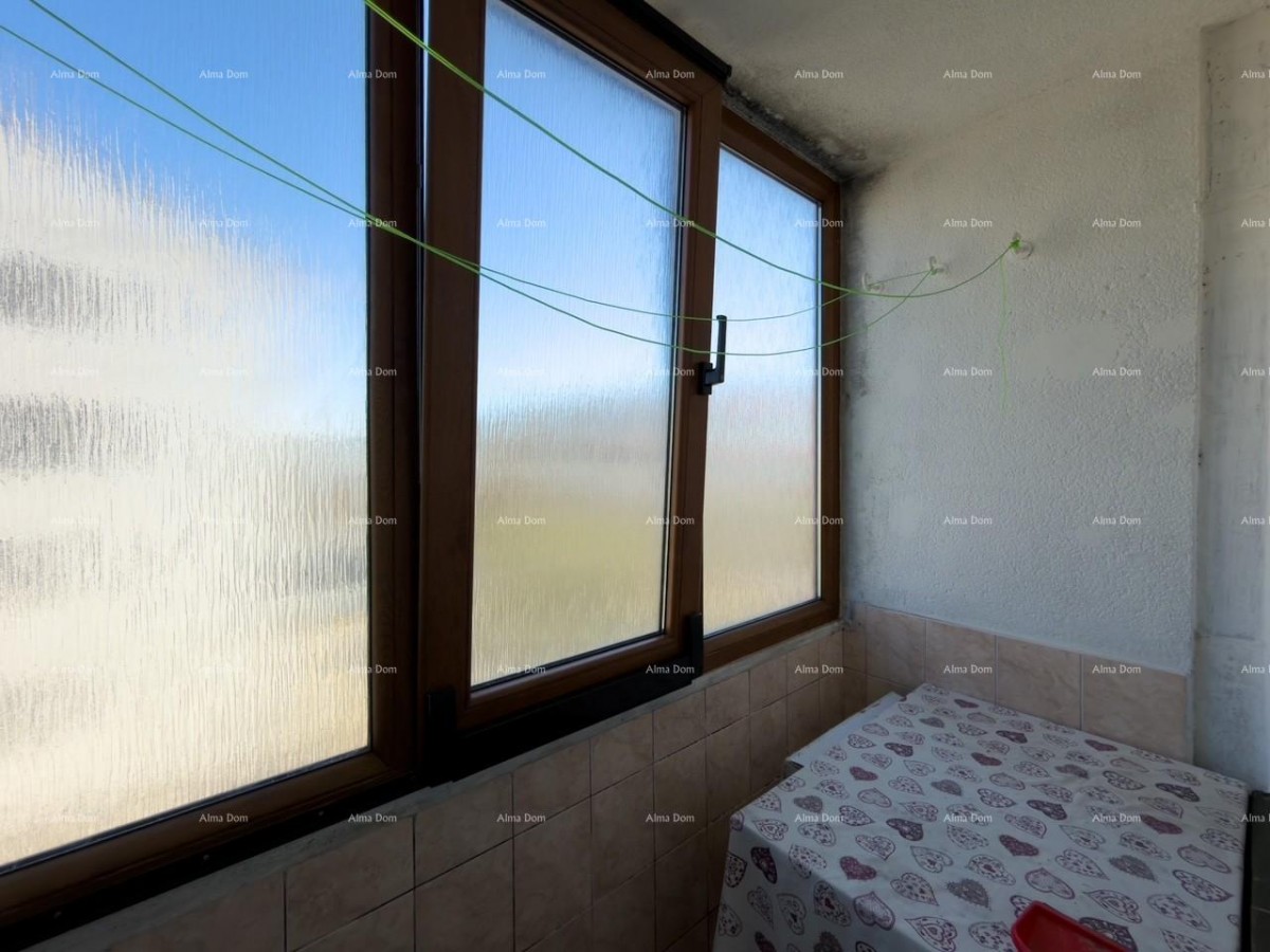 Vendiamo un appartamento in ottima posizione a Pola! 14