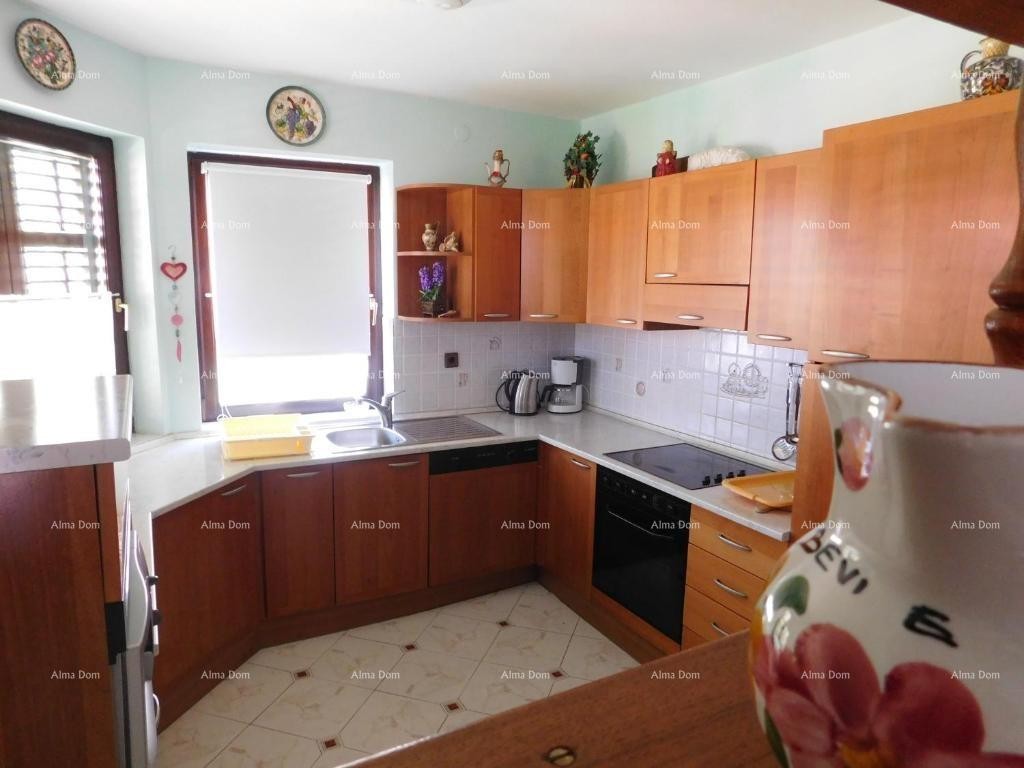 Velika hiša s 4 stanovi - Peščena uvala! 27