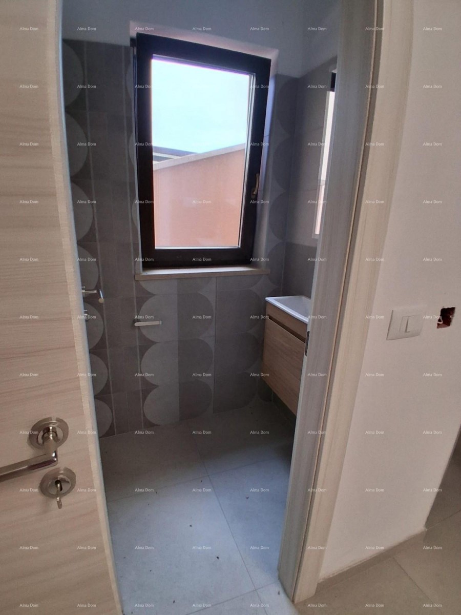 Продажа - роскошный дом на большом участке с бассейном, спа-салоном и тренажерным залом, Пореч! 15